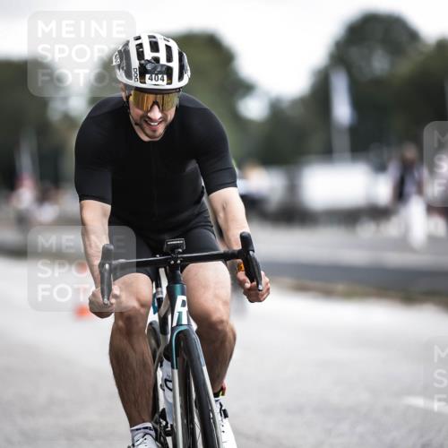 16.08.2026 - KN Förde Triathlon 2026 H.Heesch http://msf.ph/oto/9976526 16.08.2026 11:18:21 Radfahren 302, 404 meine-sportfotos.de