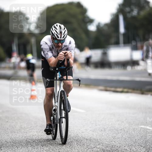 16.08.2026 - KN Förde Triathlon 2026 H.Heesch http://msf.ph/oto/9976532 16.08.2026 11:18:22 Radfahren 302, 404 meine-sportfotos.de