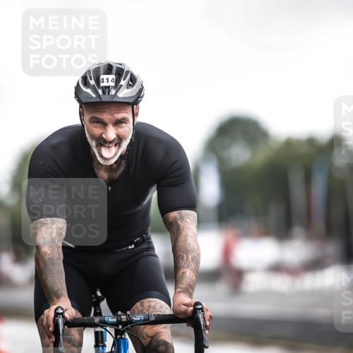 16.08.2026 - KN Förde Triathlon 2026 H.Heesch http://msf.ph/oto/9976560 16.08.2026 11:18:34 Radfahren 348, 414, 441 meine-sportfotos.de
