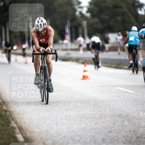 16.08.2026 - KN Förde Triathlon 2026 H.Heesch http://msf.ph/oto/9976586 16.08.2026 11:18:48 Radfahren 354, 429 meine-sportfotos.de