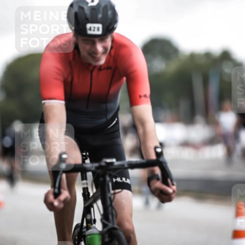 16.08.2026 - KN Förde Triathlon 2026 H.Heesch http://msf.ph/oto/9976654 16.08.2026 11:19:09 Radfahren 391, 416, 428, 438 meine-sportfotos.de