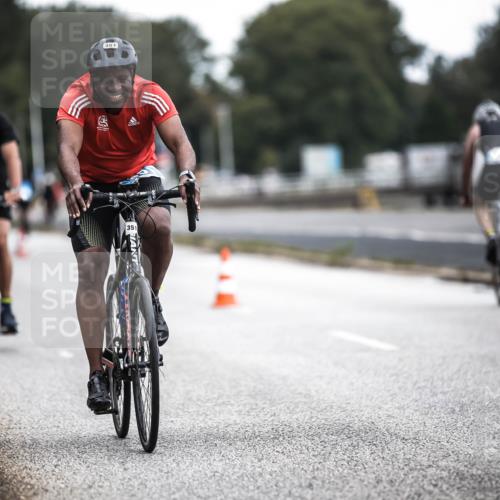 16.08.2026 - KN Förde Triathlon 2026 H.Heesch http://msf.ph/oto/9976697 16.08.2026 11:19:24 Radfahren 305, 305, 351, 377, 801 meine-sportfotos.de