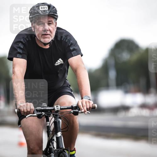 16.08.2026 - KN Förde Triathlon 2026 H.Heesch http://msf.ph/oto/9976725 16.08.2026 11:19:26 Radfahren 305, 305, 346, 351, 377, 801 meine-sportfotos.de