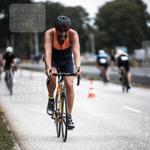 16.08.2026 - KN Förde Triathlon 2026 H.Heesch http://msf.ph/oto/9976849 16.08.2026 11:19:58 Radfahren 321, 349, 369, 383, 389, 417, 439 meine-sportfotos.de