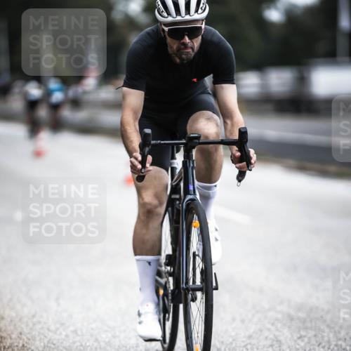 16.08.2026 - KN Förde Triathlon 2026 H.Heesch http://msf.ph/oto/9976873 16.08.2026 11:20:01 Radfahren 314, 321, 329, 349, 368, 369, 389, 390, 417, 439 meine-sportfotos.de