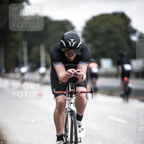 16.08.2026 - KN Förde Triathlon 2026 H.Heesch http://msf.ph/oto/9976913 16.08.2026 11:20:12 Radfahren 311, 325 meine-sportfotos.de