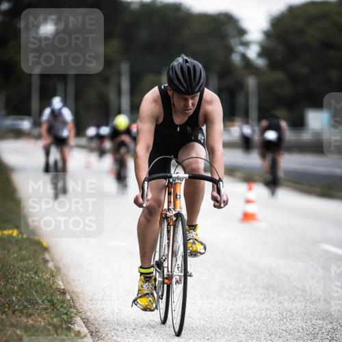 16.08.2026 - KN Förde Triathlon 2026 H.Heesch http://msf.ph/oto/9976926 16.08.2026 11:20:19 Radfahren 221, 301, 306 meine-sportfotos.de
