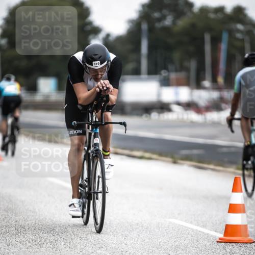 16.08.2026 - KN Förde Triathlon 2026 H.Heesch http://msf.ph/oto/9977070 16.08.2026 11:21:07 Radfahren 310, 316, 392 meine-sportfotos.de