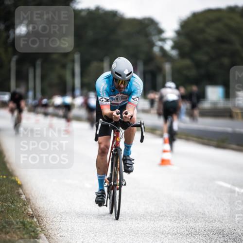16.08.2026 - KN Förde Triathlon 2026 H.Heesch http://msf.ph/oto/9977094 16.08.2026 11:21:12 Radfahren 320, 338 meine-sportfotos.de