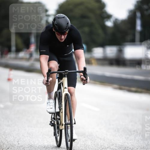 16.08.2026 - KN Förde Triathlon 2026 H.Heesch http://msf.ph/oto/9977150 16.08.2026 11:21:18 Radfahren 312, 320 meine-sportfotos.de