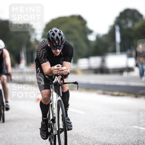16.08.2026 - KN Förde Triathlon 2026 H.Heesch http://msf.ph/oto/9977272 16.08.2026 11:21:42 Radfahren 323, 342, 347, 365, 377, 426 meine-sportfotos.de