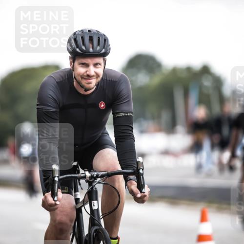 16.08.2026 - KN Förde Triathlon 2026 H.Heesch http://msf.ph/oto/9977360 16.08.2026 11:21:47 Radfahren 342, 365, 372, 377, 391 meine-sportfotos.de