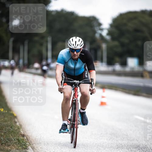16.08.2026 - KN Förde Triathlon 2026 H.Heesch http://msf.ph/oto/9977586 16.08.2026 11:22:17 Radfahren 329, 375, 397, 400 meine-sportfotos.de
