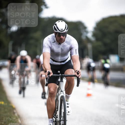 16.08.2026 - KN Förde Triathlon 2026 H.Heesch http://msf.ph/oto/9977618 16.08.2026 11:22:29 Radfahren 307, 315, 325, 368, 369, 389, 409, 415 meine-sportfotos.de