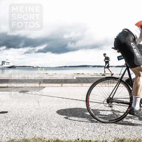 16.08.2026 - KN Förde Triathlon 2026 H.Heesch http://msf.ph/oto/9977966 16.08.2026 12:53:35 Radfahren 544, 575 meine-sportfotos.de