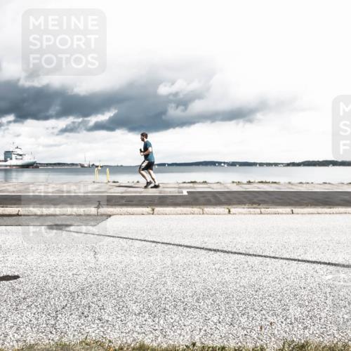 16.08.2026 - KN Förde Triathlon 2026 H.Heesch http://msf.ph/oto/9977970 16.08.2026 12:53:36 Radfahren 544, 575 meine-sportfotos.de