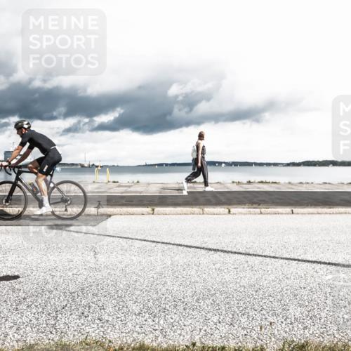 16.08.2026 - KN Förde Triathlon 2026 H.Heesch http://msf.ph/oto/9978012 16.08.2026 12:53:54 Radfahren 557, 573 meine-sportfotos.de