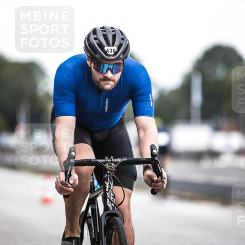 16.08.2026 - KN Förde Triathlon 2026 H.Heesch http://msf.ph/oto/9978022 16.08.2026 11:23:21 Radfahren 370, 379, 430 meine-sportfotos.de