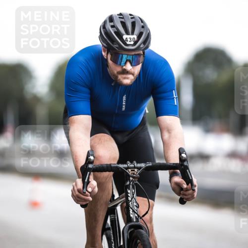 16.08.2026 - KN Förde Triathlon 2026 H.Heesch http://msf.ph/oto/9978026 16.08.2026 11:23:21 Radfahren 370, 379, 430 meine-sportfotos.de