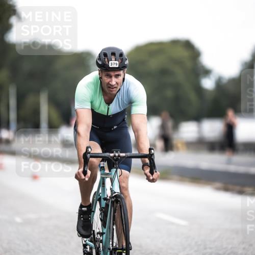 16.08.2026 - KN Förde Triathlon 2026 H.Heesch http://msf.ph/oto/9978037 16.08.2026 11:23:24 Radfahren 316, 370, 379, 395, 430 meine-sportfotos.de