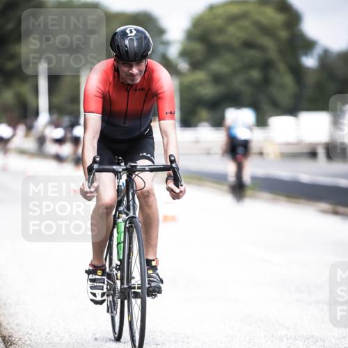 16.08.2026 - KN Förde Triathlon 2026 H.Heesch http://msf.ph/oto/9978072 16.08.2026 11:30:37 Radfahren 425, 428, 430, 438 meine-sportfotos.de