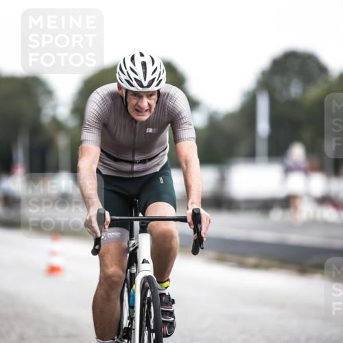 16.08.2026 - KN Förde Triathlon 2026 H.Heesch http://msf.ph/oto/9978073 16.08.2026 11:23:28 Radfahren 316, 370, 395 meine-sportfotos.de