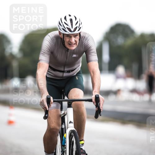 16.08.2026 - KN Förde Triathlon 2026 H.Heesch http://msf.ph/oto/9978079 16.08.2026 11:23:29 Radfahren 316, 370, 395 meine-sportfotos.de