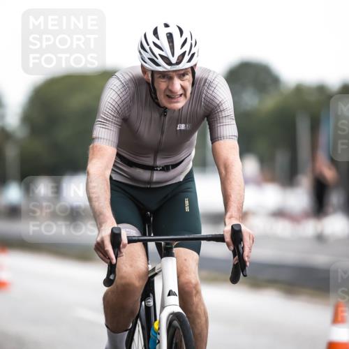 16.08.2026 - KN Förde Triathlon 2026 H.Heesch http://msf.ph/oto/9978083 16.08.2026 11:23:29 Radfahren 316, 370, 395 meine-sportfotos.de