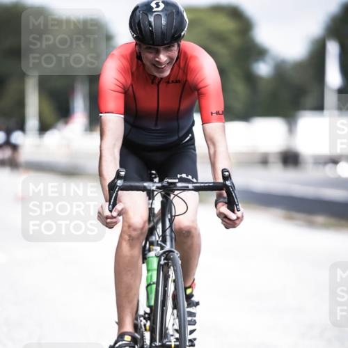 16.08.2026 - KN Förde Triathlon 2026 H.Heesch http://msf.ph/oto/9978088 16.08.2026 11:30:37 Radfahren 425, 428, 430, 438 meine-sportfotos.de
