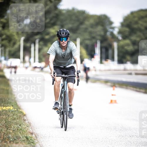 16.08.2026 - KN Förde Triathlon 2026 H.Heesch http://msf.ph/oto/9978097 16.08.2026 11:30:40 Radfahren 386, 425, 428, 430, 438 meine-sportfotos.de