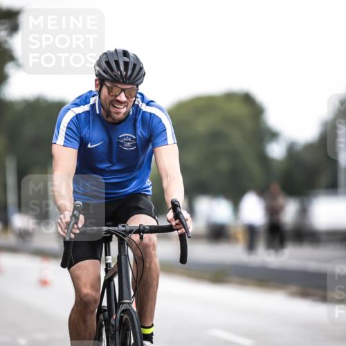 16.08.2026 - KN Förde Triathlon 2026 H.Heesch http://msf.ph/oto/9978169 16.08.2026 11:23:54 Radfahren 304, 374, 385, 392, 407, 422 meine-sportfotos.de