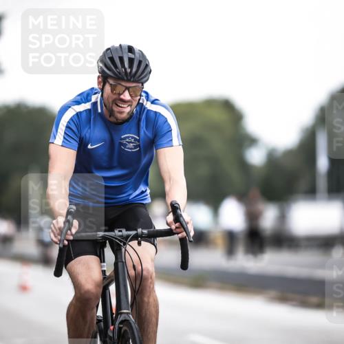 16.08.2026 - KN Förde Triathlon 2026 H.Heesch http://msf.ph/oto/9978173 16.08.2026 11:23:54 Radfahren 304, 374, 385, 392, 407, 422 meine-sportfotos.de