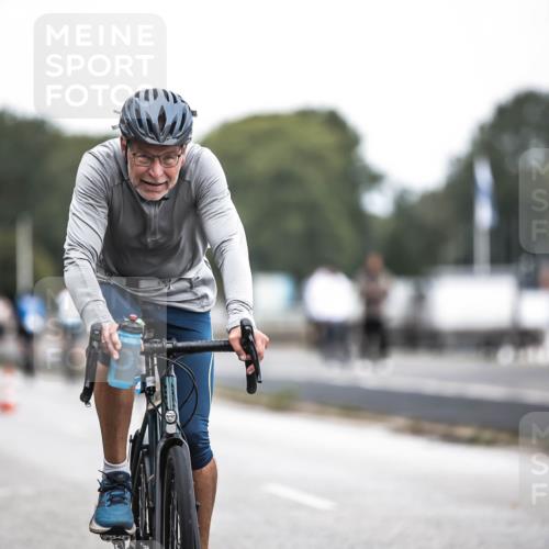 16.08.2026 - KN Förde Triathlon 2026 H.Heesch http://msf.ph/oto/9978197 16.08.2026 11:24:03 Radfahren 308, 330, 350, 394 meine-sportfotos.de
