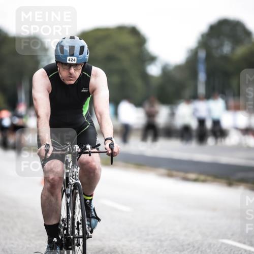 16.08.2026 - KN Förde Triathlon 2026 H.Heesch http://msf.ph/oto/9978227 16.08.2026 11:24:26 Radfahren 393, 424 meine-sportfotos.de