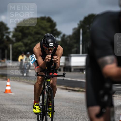 16.08.2026 - KN Förde Triathlon 2026 H.Heesch http://msf.ph/oto/9978263 16.08.2026 11:31:35 Radfahren 377, 395 meine-sportfotos.de