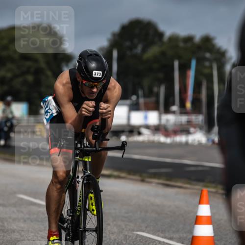 16.08.2026 - KN Förde Triathlon 2026 H.Heesch http://msf.ph/oto/9978269 16.08.2026 11:31:35 Radfahren 377, 395 meine-sportfotos.de