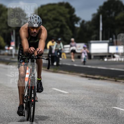 16.08.2026 - KN Förde Triathlon 2026 H.Heesch http://msf.ph/oto/9978275 16.08.2026 11:31:37 Radfahren 338, 377, 395 meine-sportfotos.de