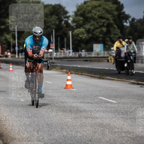 16.08.2026 - KN Förde Triathlon 2026 H.Heesch http://msf.ph/oto/9978299 16.08.2026 11:31:40 Radfahren 338, 395, 801 meine-sportfotos.de