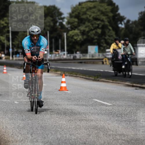 16.08.2026 - KN Förde Triathlon 2026 H.Heesch http://msf.ph/oto/9978304 16.08.2026 11:31:41 Radfahren 338, 395, 801 meine-sportfotos.de