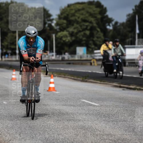 16.08.2026 - KN Förde Triathlon 2026 H.Heesch http://msf.ph/oto/9978311 16.08.2026 11:31:41 Radfahren 338, 395, 801 meine-sportfotos.de