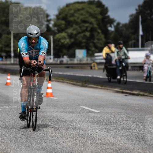 16.08.2026 - KN Förde Triathlon 2026 H.Heesch http://msf.ph/oto/9978315 16.08.2026 11:31:41 Radfahren 338, 395, 801 meine-sportfotos.de
