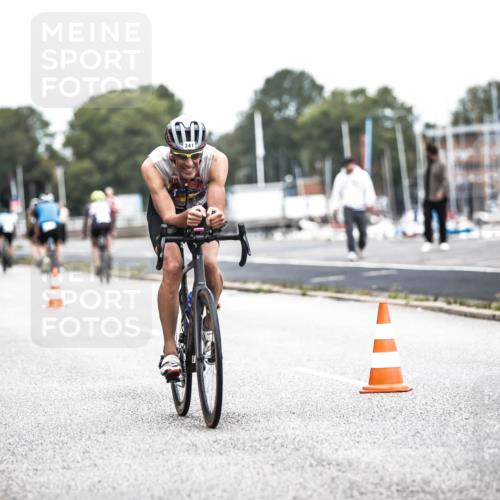 16.08.2026 - KN Förde Triathlon 2026 H.Heesch http://msf.ph/oto/9978412 16.08.2026 11:25:08 Radfahren 331, 341, 355, 375, 376, 409 meine-sportfotos.de