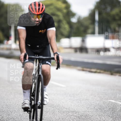 16.08.2026 - KN Förde Triathlon 2026 H.Heesch http://msf.ph/oto/9978456 16.08.2026 11:32:05 Radfahren 331, 352, 363, 365, 410 meine-sportfotos.de