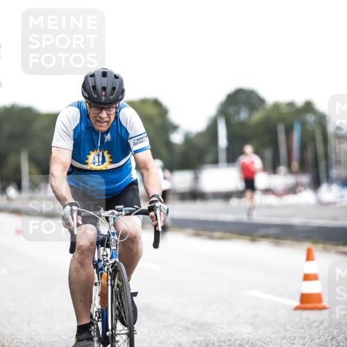 16.08.2026 - KN Förde Triathlon 2026 H.Heesch http://msf.ph/oto/9978466 16.08.2026 11:25:20 Radfahren 302, 415 meine-sportfotos.de