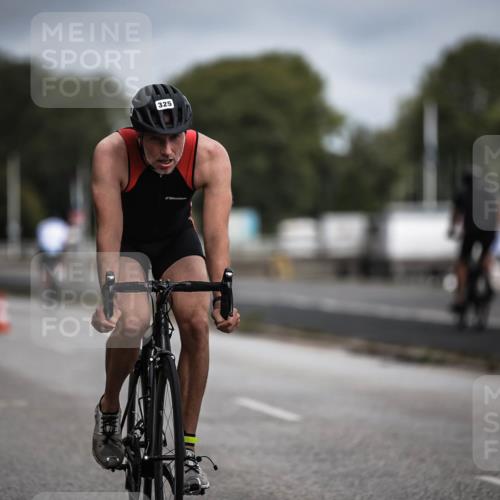 16.08.2026 - KN Förde Triathlon 2026 H.Heesch http://msf.ph/oto/9978552 16.08.2026 11:32:19 Radfahren 342, 364, 394, 400 meine-sportfotos.de