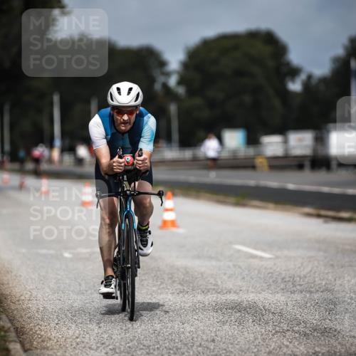16.08.2026 - KN Förde Triathlon 2026 H.Heesch http://msf.ph/oto/9978584 16.08.2026 11:26:17 Radfahren 339, 350, 381, 404 meine-sportfotos.de