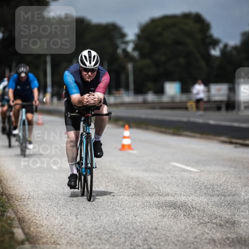 16.08.2026 - KN Förde Triathlon 2026 H.Heesch http://msf.ph/oto/9978614 16.08.2026 11:26:22 Radfahren 317, 381, 385, 404, 407, 422 meine-sportfotos.de