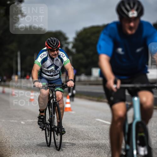 16.08.2026 - KN Förde Triathlon 2026 H.Heesch http://msf.ph/oto/9978664 16.08.2026 11:26:25 Radfahren 317, 374, 385, 404, 407, 422, 432 meine-sportfotos.de