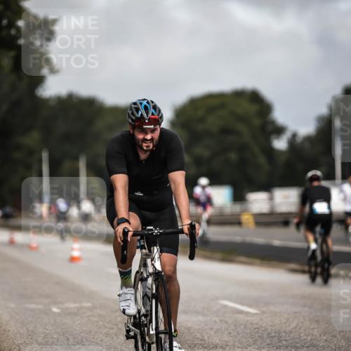 16.08.2026 - KN Förde Triathlon 2026 H.Heesch http://msf.ph/oto/9978670 16.08.2026 11:26:30 Radfahren 328, 374, 432, 803 meine-sportfotos.de