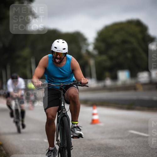 16.08.2026 - KN Förde Triathlon 2026 H.Heesch http://msf.ph/oto/9978696 16.08.2026 11:32:50 Radfahren 348, 389, 391 meine-sportfotos.de